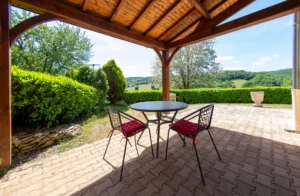 maisondupech carlux chambre eyrignac terrasse