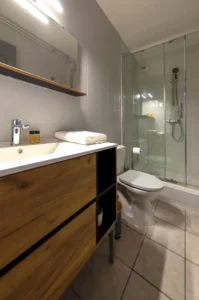 maisondupech carlux chambre sarlat sdb v1