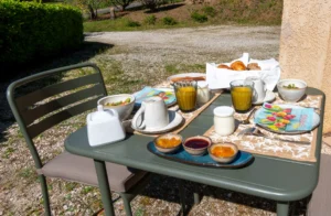 maisondupech carlux cuisine petit dejeuner 1